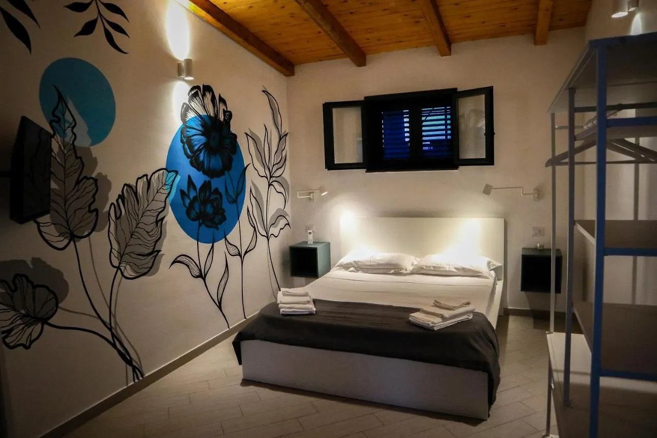 Ciuri'S House Hotel Catania-Fontanarossai nemzetközi repülőtér Vendégház